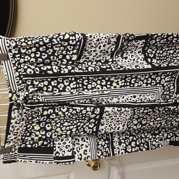 Mags & Pye rayon joggers. Size small. Like new condition. - Picture 5 of 9